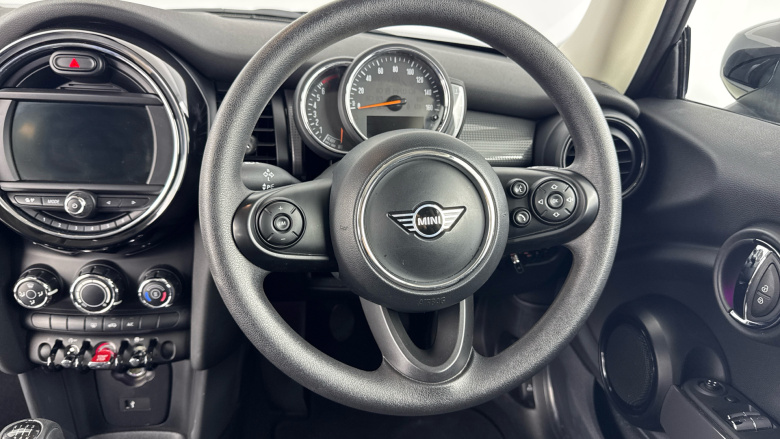 MINI Hatchback 1.5 Cooper Classic II 3dr Petrol Hatchback